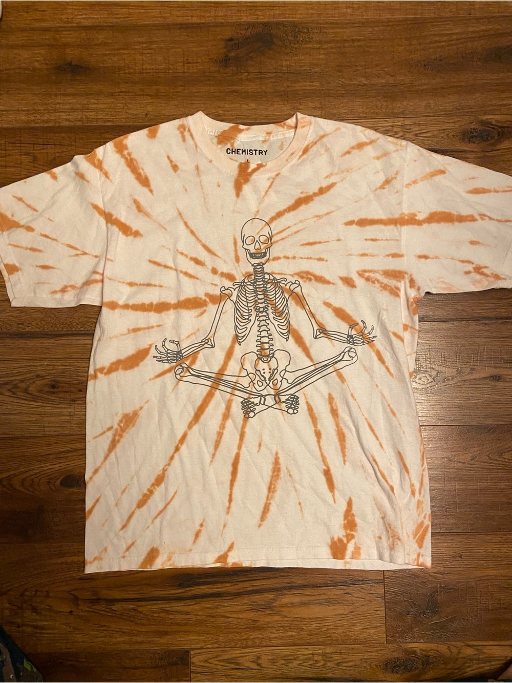 NWT Skeleton Yoga Namaste Meditating Tie Dye T-Shirt By Chemistry - Size Large